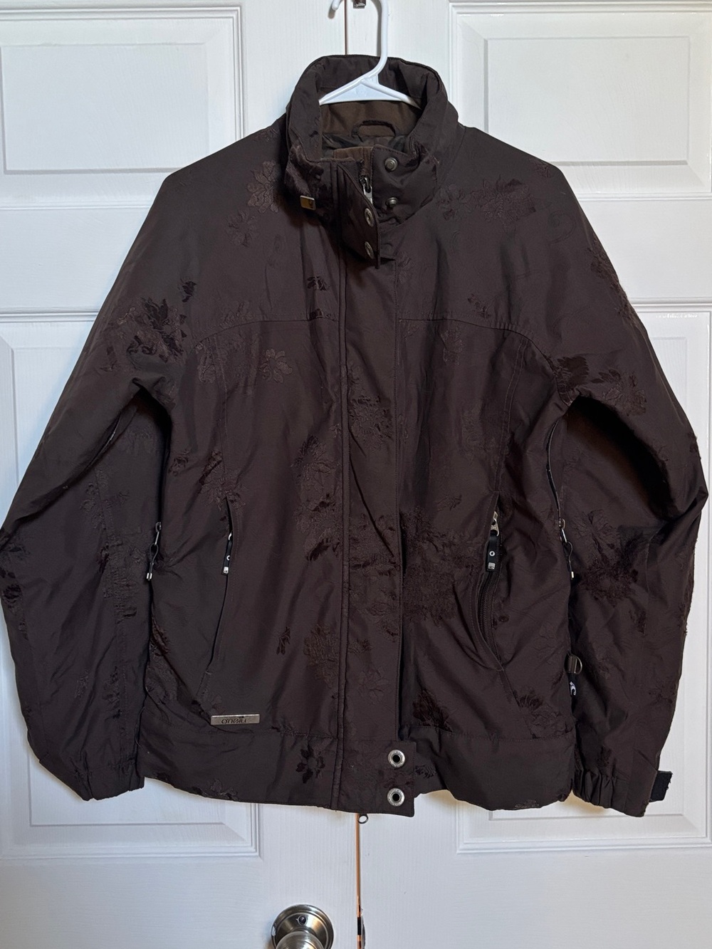 O’Neill Women’s M Y2K Floral Jacquard Waterproof Ski Snowboard Jacket Brown